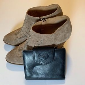 Vintage Black Leather Buxton Wallet w/Kiss Closure